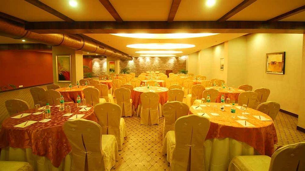 Sai Palace Hotel Bombay Eksteriør billede